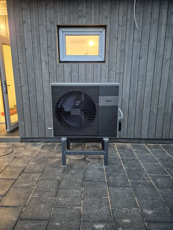 Objekts Trīsciems Midea ar atsevišku boileri